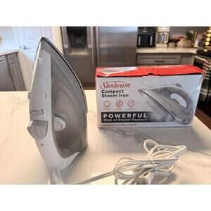Sunbeam Compact Steam Iron 1200W Shot of Steam Stainless Soleplate